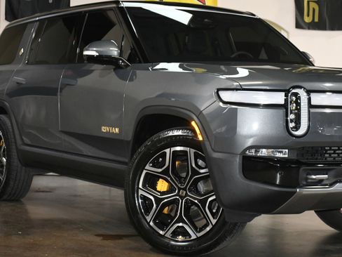 Used 2022 Rivian R1S Launch Edition image 53