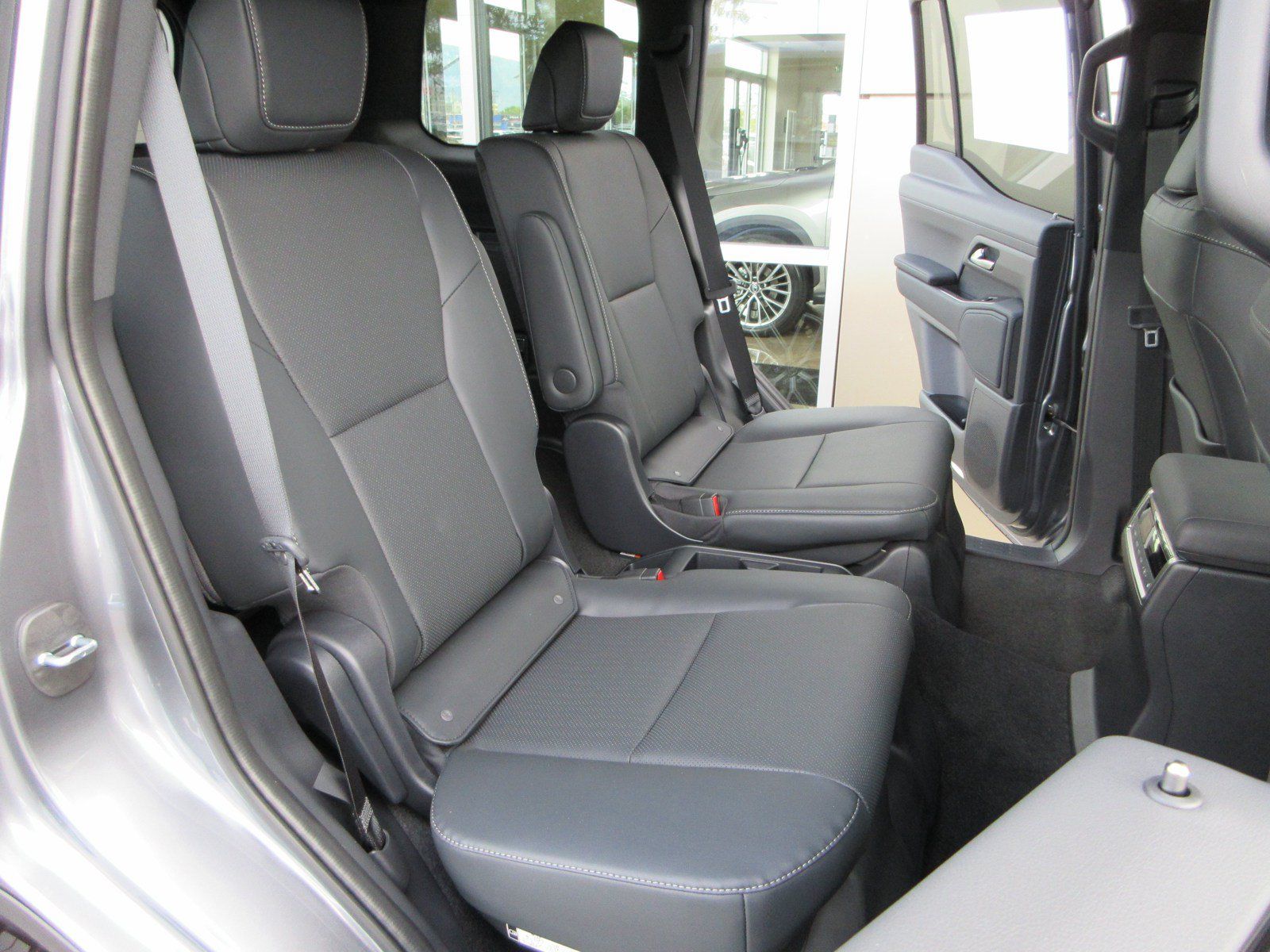 Used 2026 Lexus GX 550 w/ Cold Area Package AWD/4WD image 21