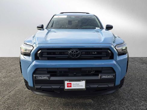 Certified 2025 Toyota 4Runner SR5 image 8