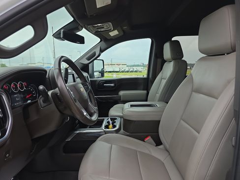 Used 2022 Chevrolet Silverado 3500 LTZ w/ Z71 Chrome Sport Edition AWD/4WD image 9