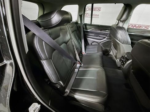 Used 2022 Jeep Grand Cherokee Limited 4xe w/ Luxury Tech Group II image 34