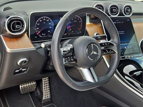 Used 2024 Mercedes-Benz GLC 300 4MATIC image 14