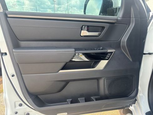 New 2026 Toyota Tundra Limited AWD/4WD image 7