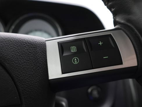 Used 2009 Dodge Challenger R/T RWD image 14