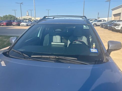 Used 2024 Toyota Corolla Cross AWD Hybrid image 6