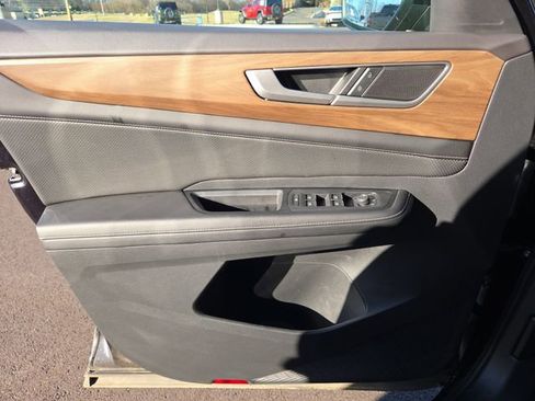 Used 2024 Volkswagen Atlas SE image 18