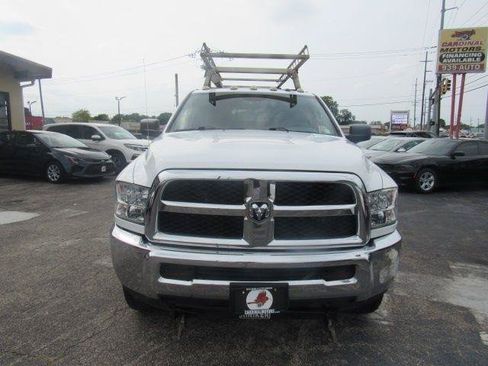 Used 2018 RAM 2500 Tradesman w/ Chrome Appearance Group AWD/4WD image 3