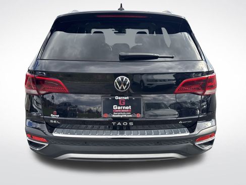 Certified 2022 Volkswagen Taos SEL image 4