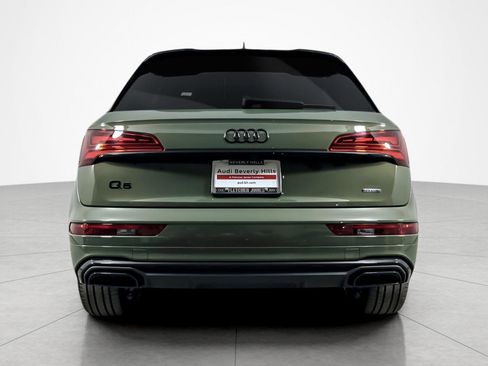 Used 2023 Audi Q5 e Premium Plus w/ Premium Plus Package image 4