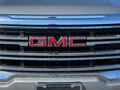 Used 2023 GMC Acadia SLT image 51