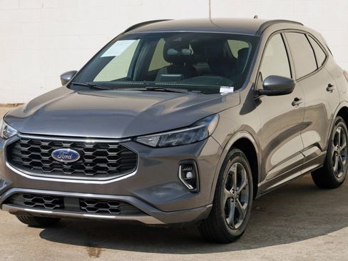 Used 2023 Ford Escape ST-Line Select AWD/4WD image 44