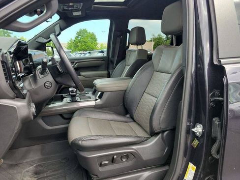 Used 2023 Chevrolet Silverado 1500 ZR2 w/ Technology Package AWD/4WD image 8