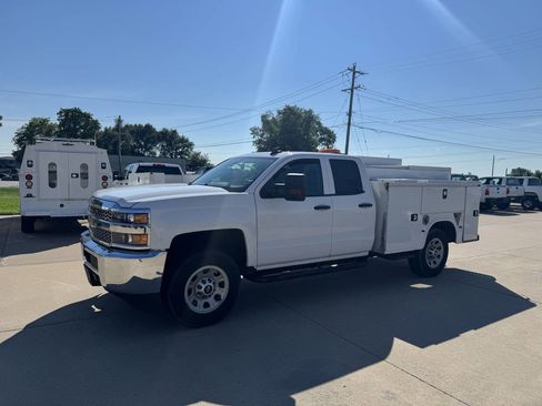 Used 2019 Chevrolet Silverado 2500 W/T w/ WT Convenience Package image 11