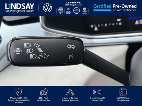 Certified 2025 Volkswagen Taos SE image 22