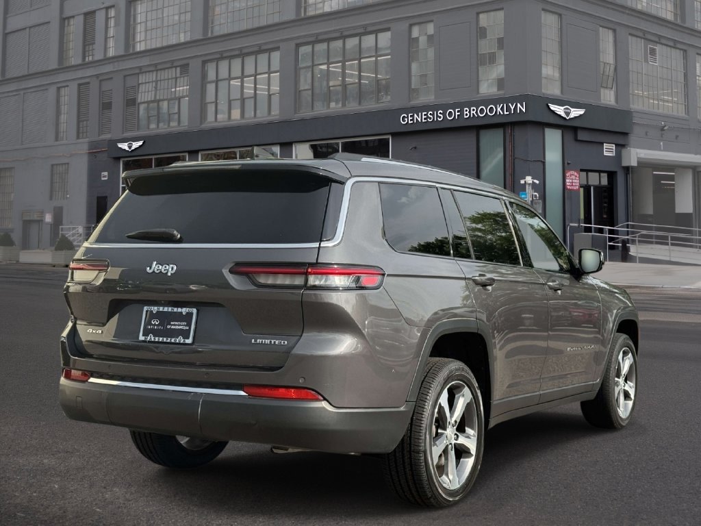Used 2023 Jeep Grand Cherokee L Limited AWD/4WD image 4