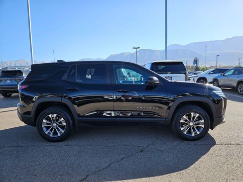 Used 2026 Chevrolet Equinox LT AWD/4WD image 2