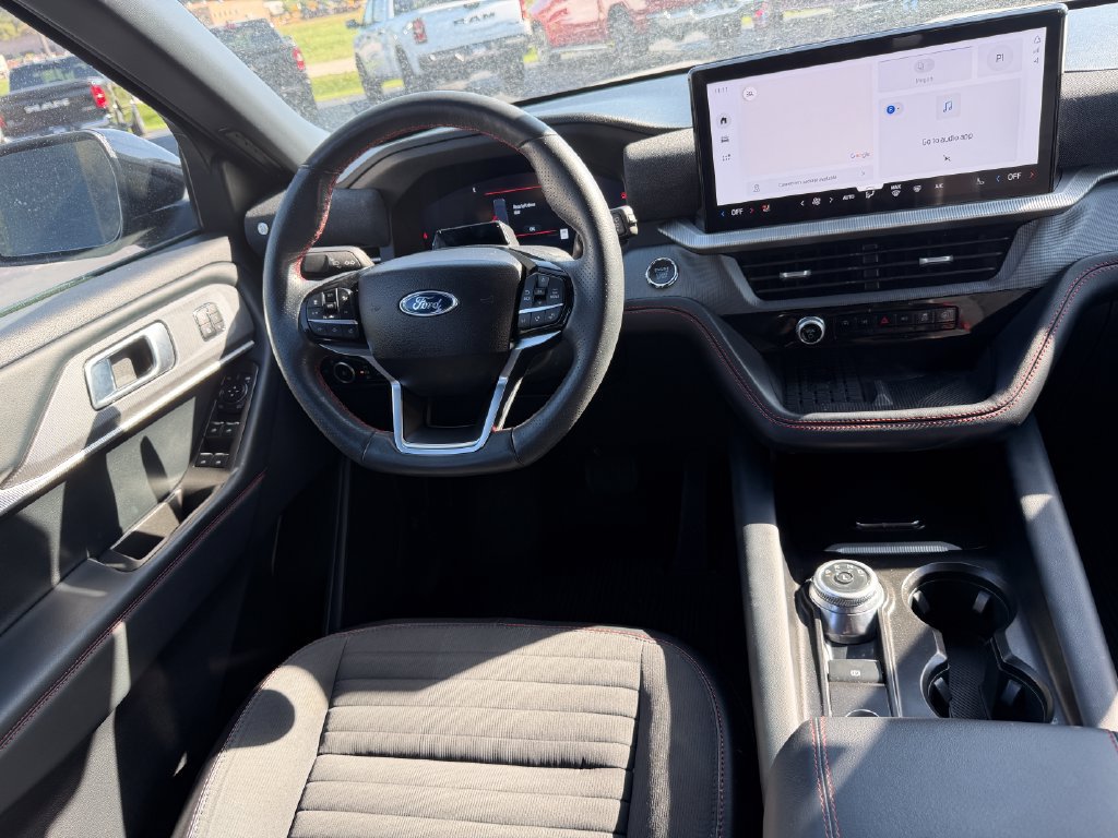 Used 2025 Ford Explorer ST-Line w/ Premium Package AWD/4WD image 27