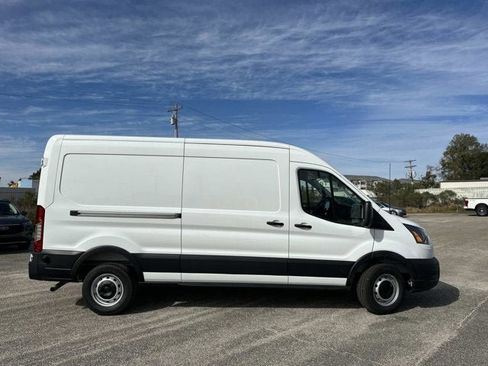 New 2026 Ford Transit 250 148 Medium Roof w/ Load Area Protection Package image 4