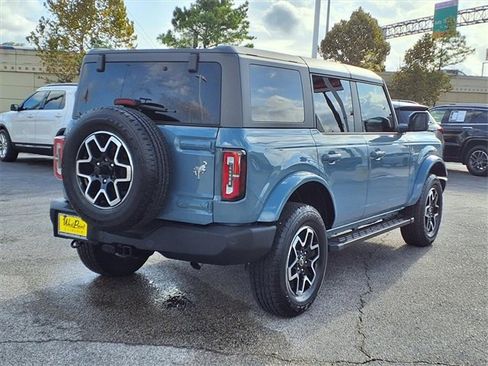 Used 2023 Ford Bronco Outer Banks image 2