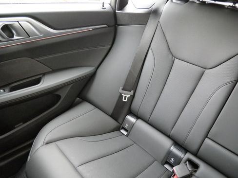 Used 2025 BMW 430i xDrive w/ Premium Package image 12