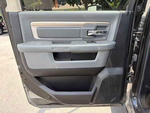 Used 2017 RAM 1500 Big Horn RWD image 16