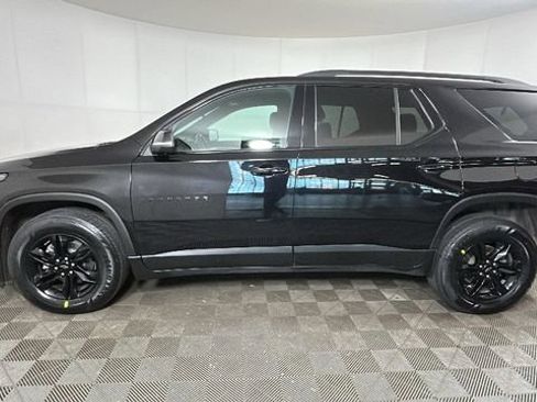 Used 2022 Chevrolet Traverse LT FWD image 6