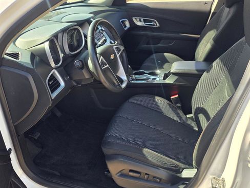 Used 2017 Chevrolet Equinox LT w/ Convenience Package image 6