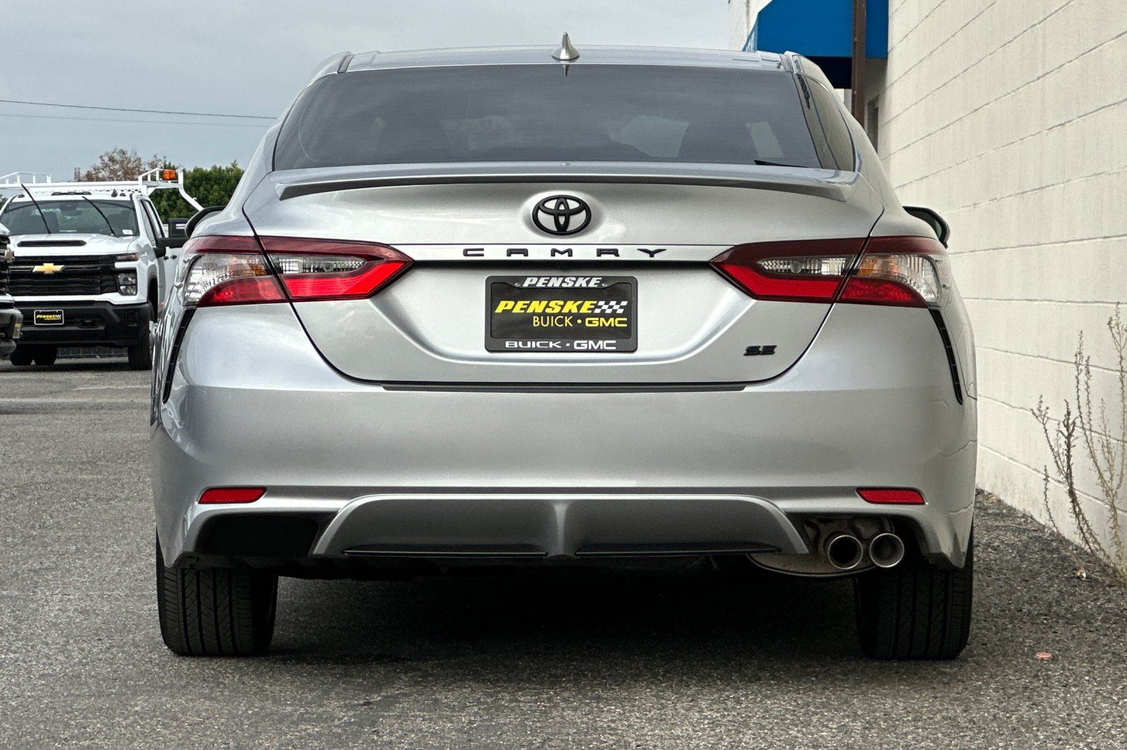Used 2024 Toyota Camry SE FWD image 5