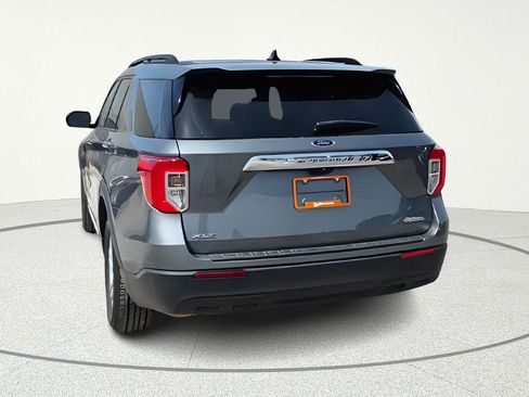 Used 2022 Ford Explorer XLT RWD image 5