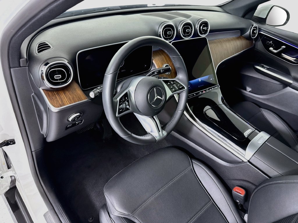 Certified 2026 Mercedes-Benz GLC 300 image 9