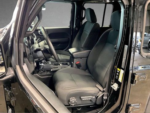 Used 2022 Jeep Wrangler Unlimited Sport AWD/4WD image 22