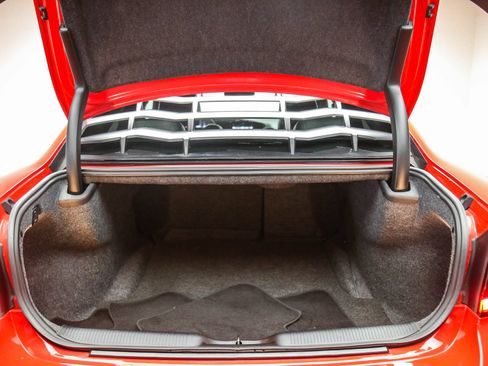 Used 2022 Dodge Charger R/T w/ Plus Group RWD image 28