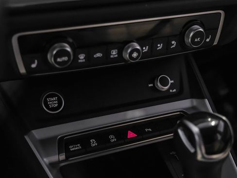 Used 2021 Audi Q3 2.0T Premium w/ Convenience Package image 27