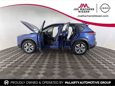 Certified 2021 Nissan Rogue SV w/ Premium Package image 9