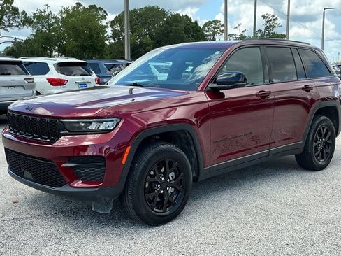 Used 2024 Jeep Grand Cherokee Altitude AWD/4WD image 1