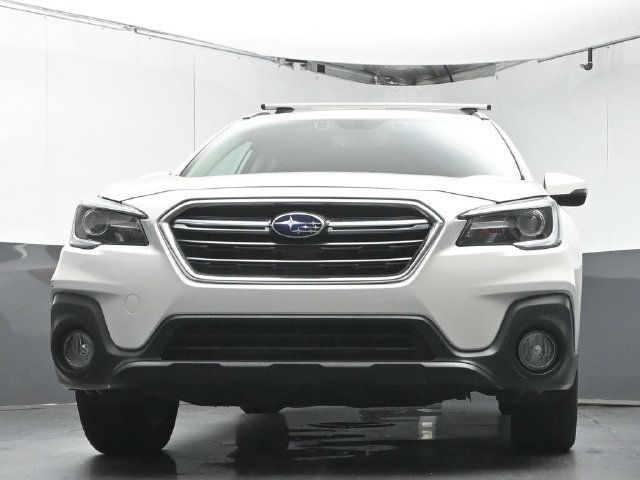 Used 2019 Subaru Outback 3.6R Touring w/ Popular Package #3A AWD/4WD image 35