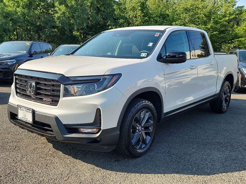 Certified 2023 Honda Ridgeline Sport image 3