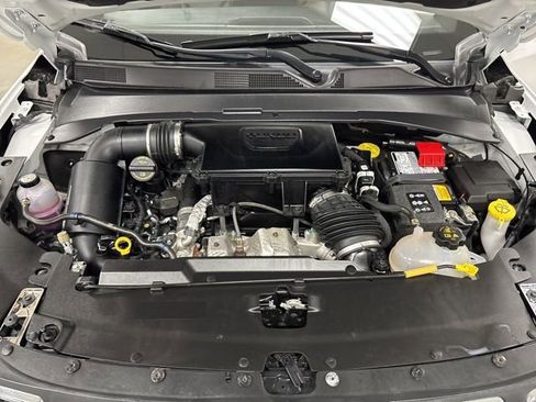 Used 2025 Jeep Compass Limited image 24