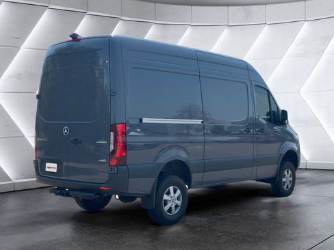 Used 2026 Mercedes-Benz Sprinter 2500 image 4