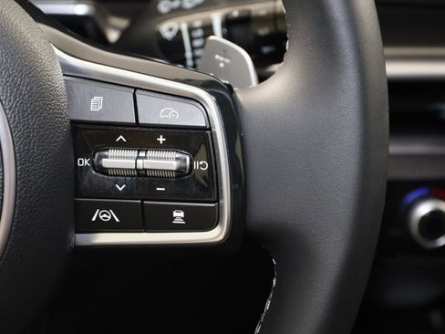 Used 2025 Kia Sorento EX image 37