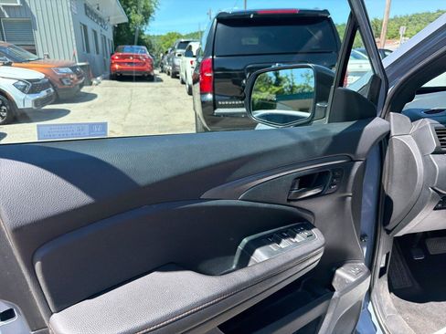 Used 2023 Honda Passport TrailSport image 18