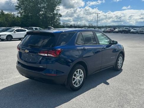Certified 2023 Chevrolet Equinox LS w/ LS Convenience Package AWD/4WD image 3