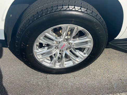 Used 2022 GMC Yukon SLT w/ SLT Luxury Package RWD image 37