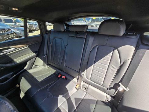 Used 2019 BMW X4 xDrive30i w/ Executive Package AWD/4WD image 17