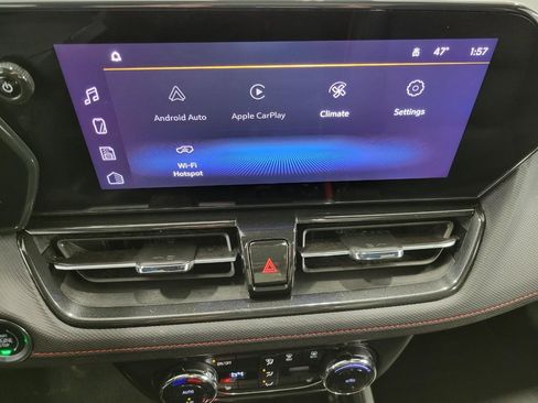 Used 2024 Chevrolet TrailBlazer RS w/ Convenience Package image 7