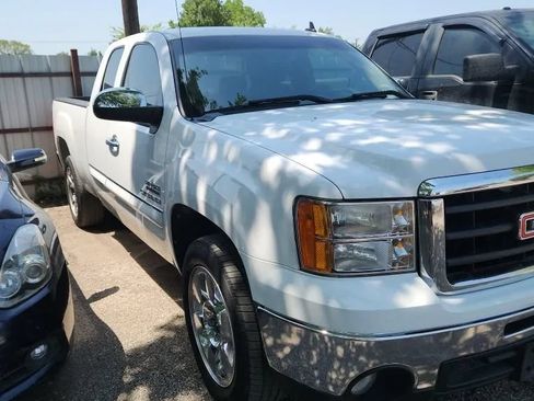 Used 2011 GMC Sierra 1500 SLE w/ Texas Edition RWD image 3