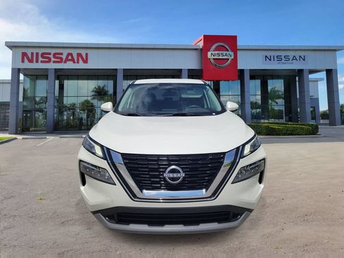 Certified 2023 Nissan Rogue SV FWD image 11
