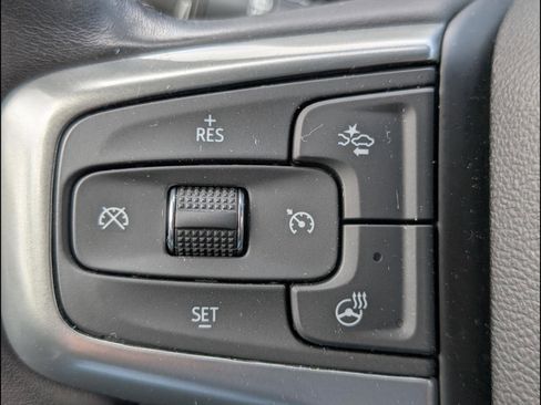 Used 2022 Chevrolet Tahoe Z71 w/ Luxury Package image 14