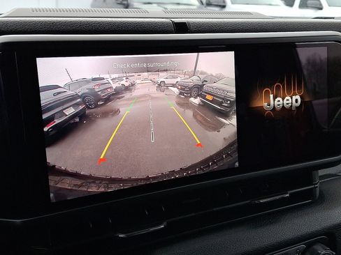 Certified 2025 Jeep Wrangler Willys image 20