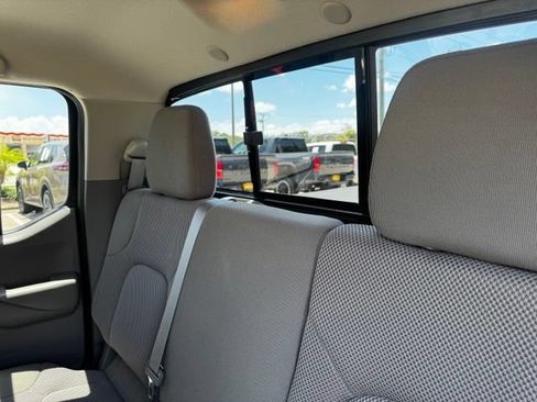 Used 2020 Nissan Frontier SV w/ Midnight Edition Floor Mats RWD image 21